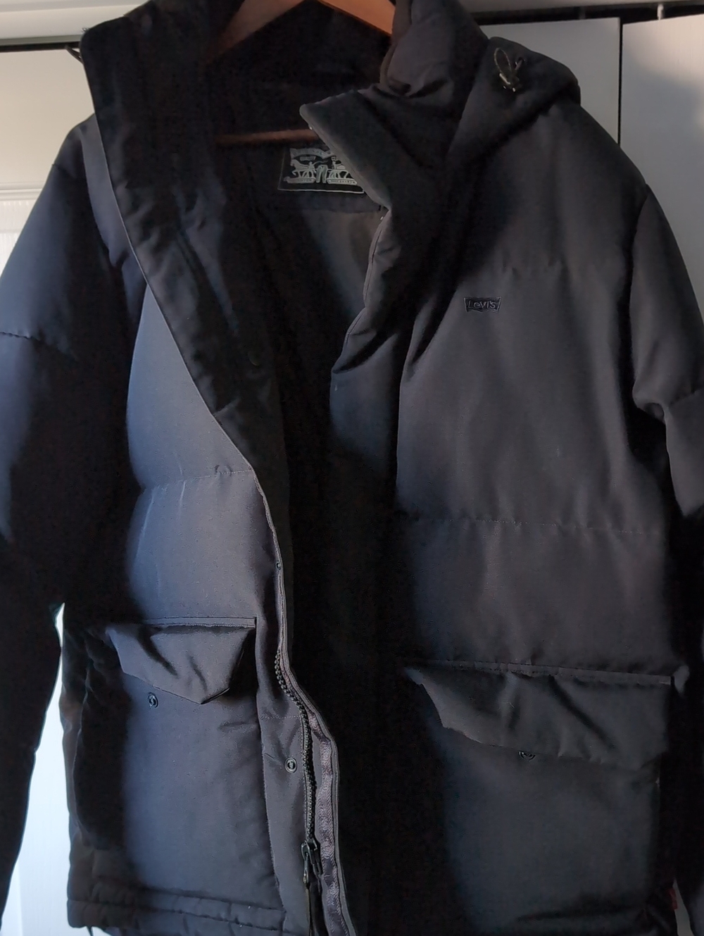 Levi's Men's Navy Black Puffer Jacket - Medium